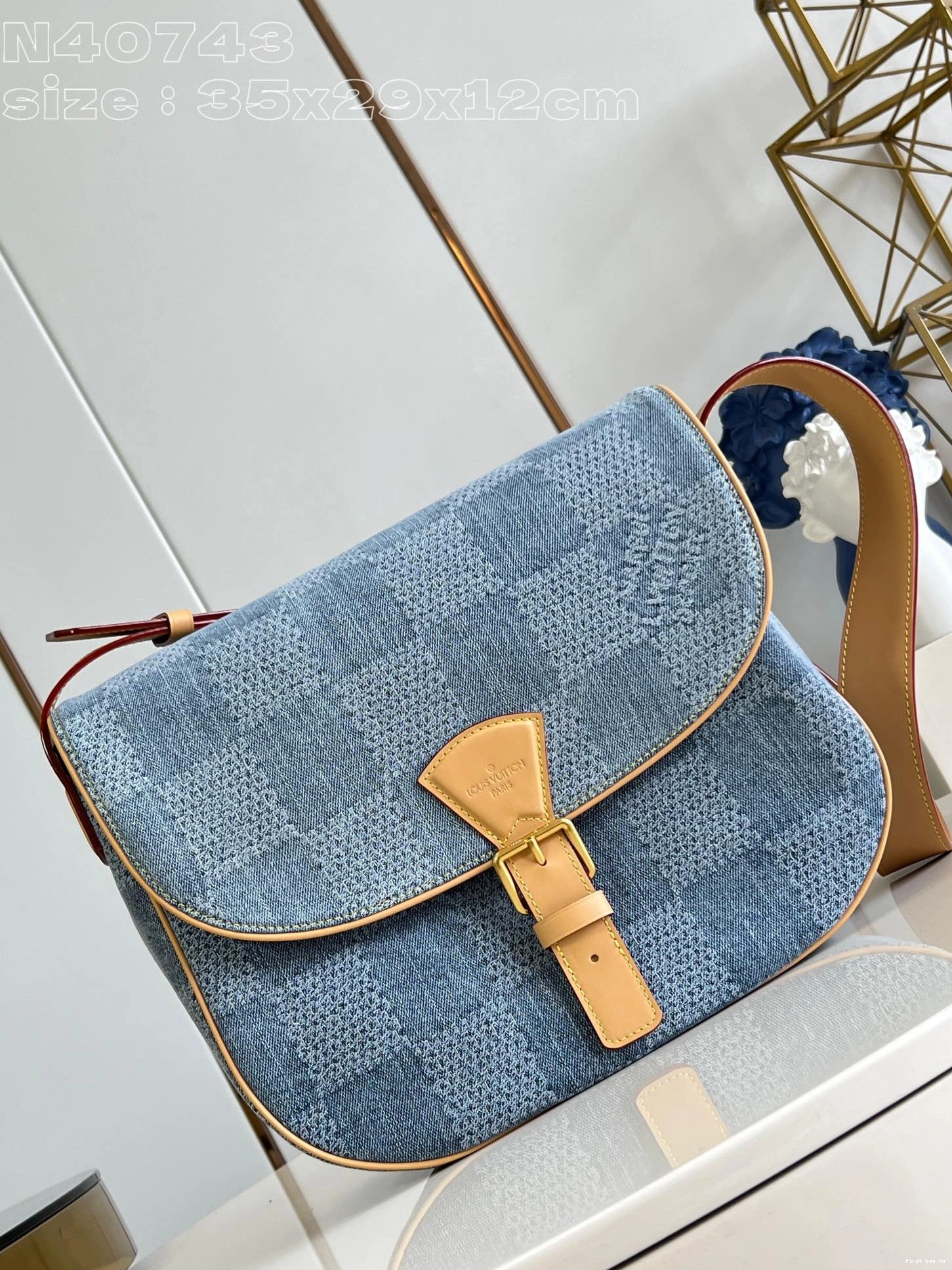 Frstbag ru Montsouris MM VUITTON LOUIS Messenger 0710